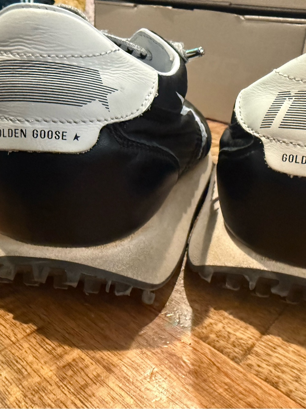 Golden Goose Marathon M77 With Star Laces And Shoe Charm Size 40/10 - Picture 10 of 15